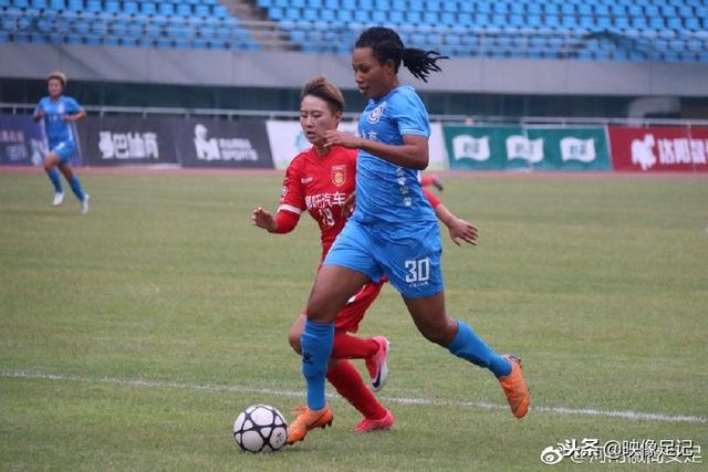 陈艺文闪耀之夜 勇夺2026全国女子3米跳板冠军